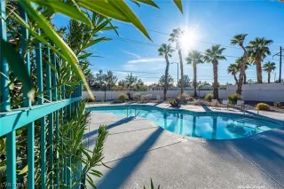 Photo #1: 2558065 Listing