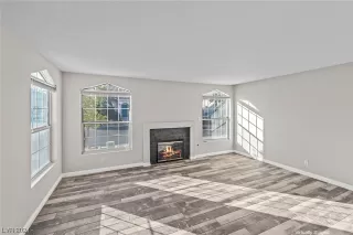 Photo #4: 2558065 Listing