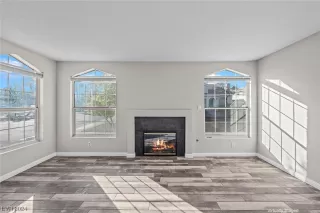 Photo #5: 2558065 Listing