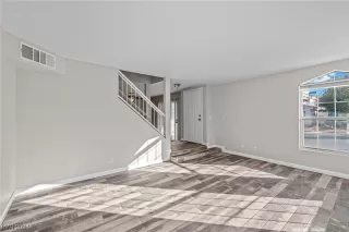 Photo #6: 2558065 Listing