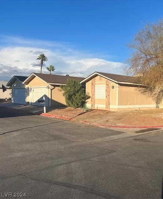 MLS: 2558072 Condo For Sale