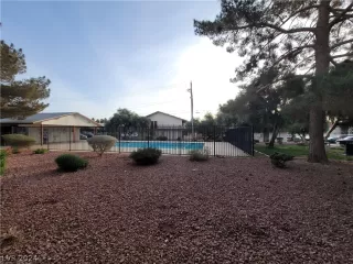 Photo #6: 2558079 Listing 