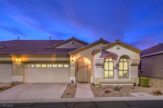 MLS: 2558081 Condo For Sale