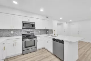 Photo #2: 2558082 Listing 