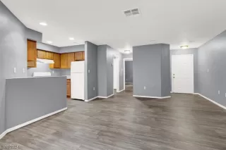 Photo #3: 2558104 Listing 