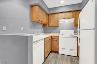 Photo #6: 2558104 Listing 