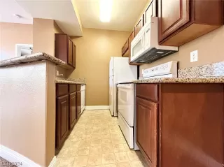 Photo #5: 2558121 Listing 