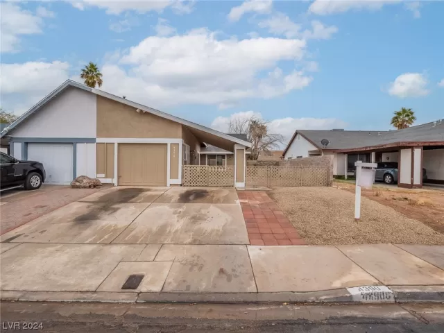 MLS: 2558148 Condo For Sale