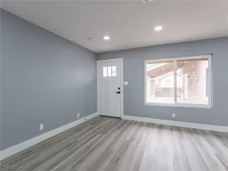 Photo #6: 2558148 Listing