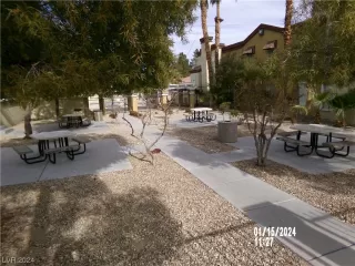 Photo #5: 2558150 Listing