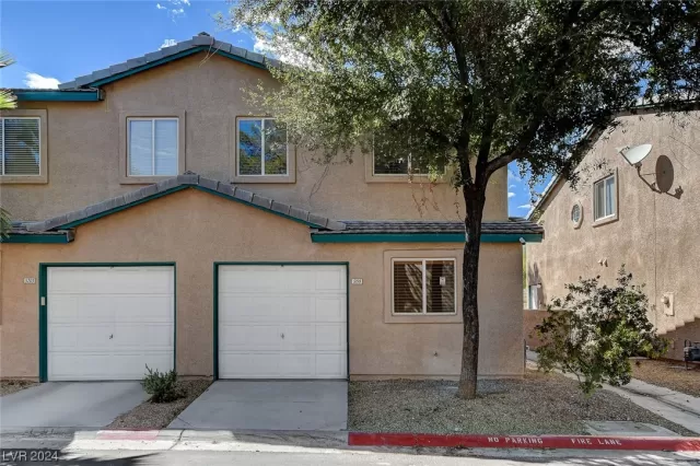 MLS: 2558161 Condo For Sale