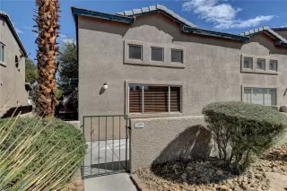 Photo #1: 2558161 Listing