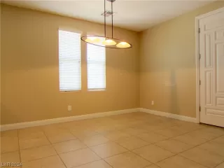 Photo #1: 2558164 Listing 