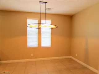 Photo #3: 2558164 Listing 
