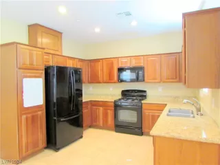 Photo #4: 2558164 Listing 