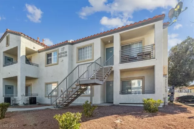 MLS: 2558165 Condo For Sale