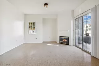 Photo #4: 2558165 Listing