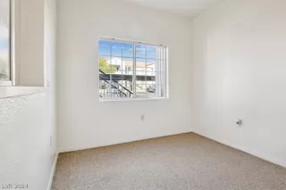 Photo #5: 2558165 Listing