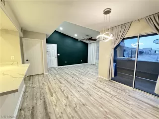 Photo #3: 2558172 Listing 