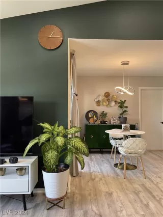 Photo #4: 2558172 Listing 