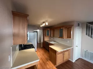 Photo #3: 2558181 Listing