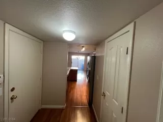 Photo #5: 2558181 Listing