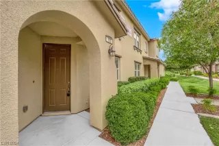 Photo #3: 2558196 Listing 