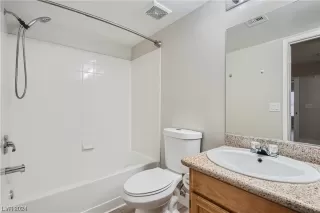 Photo #4: 2558198 Listing