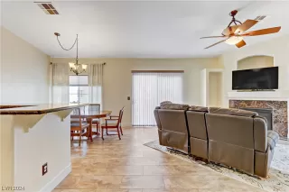 Photo #5: 2558209 Listing 