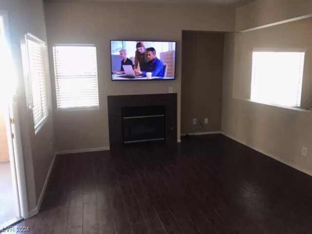 MLS: 2558239 Condo For Sale