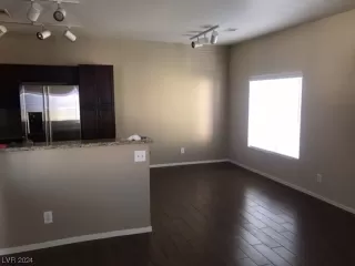 Photo #3: 2558239 Listing 