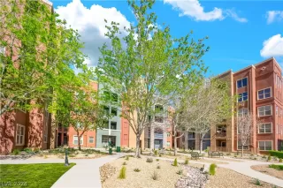 Photo #2: 2558245 Listing