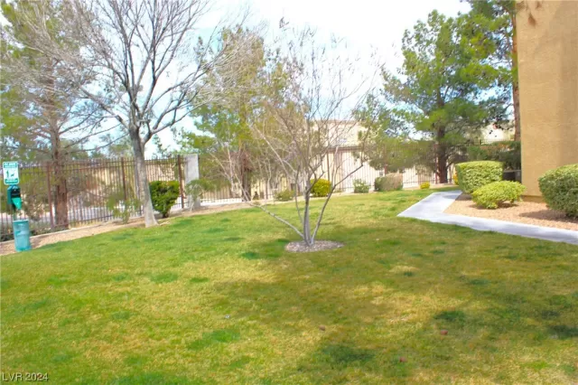 MLS: 2558267 Condo For Sale