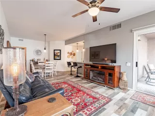 Photo #3: 2558269 Listing