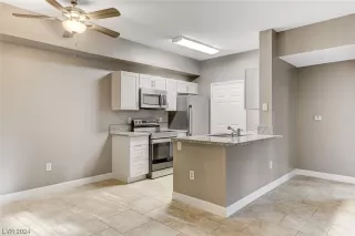 Photo #6: 2558286 Listing 