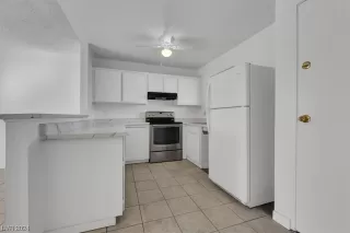 Photo #3: 2558299 Listing 