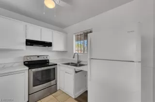 Photo #4: 2558299 Listing 