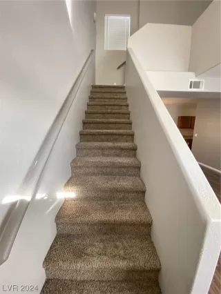 Photo #5: 2558317 Listing 