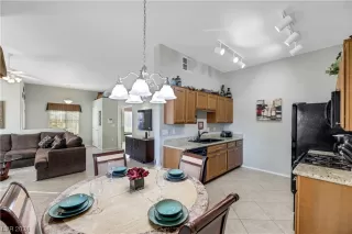 Photo #1: 2558322 Listing