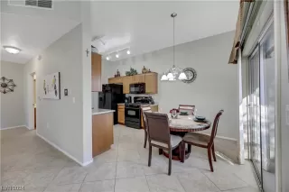 Photo #6: 2558322 Listing