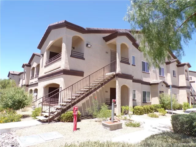 MLS: 2558339 Condo For Sale