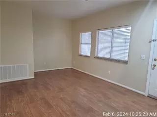 Photo #1: 2558347 Listing 