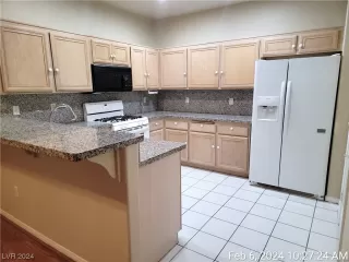 Photo #6: 2558347 Listing 