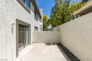 Photo #1: 2558355 Listing 