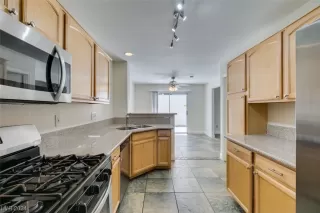 Photo #3: 2558355 Listing 