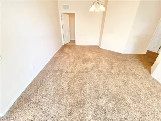 Photo #3: 2558359 Listing 