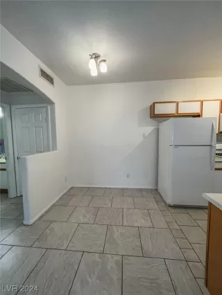 Photo #3: 2558366 Listing 