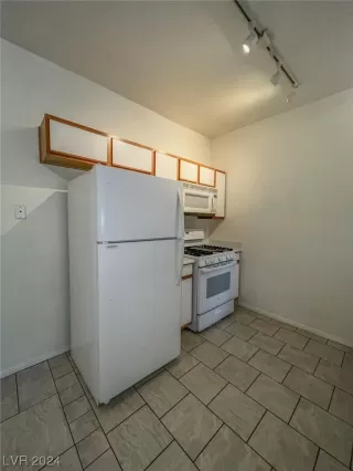 Photo #5: 2558366 Listing 