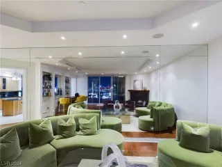 Photo #6: 2558391 Listing 