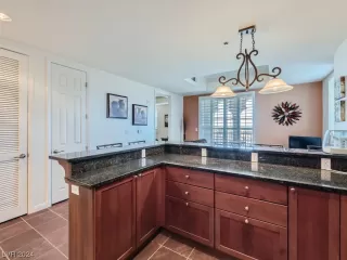 Photo #3: 2558425 Listing